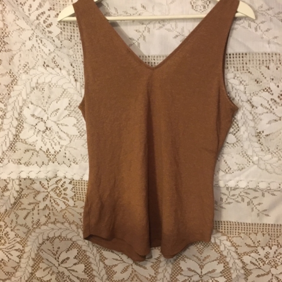 Top - Picture 4 of 8